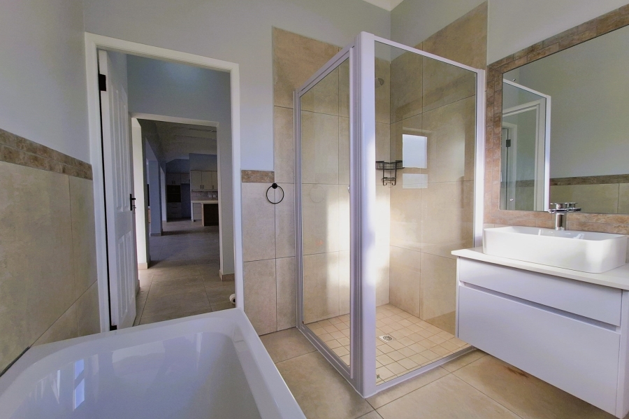 4 Bedroom Property for Sale in Da Gama Bay Western Cape